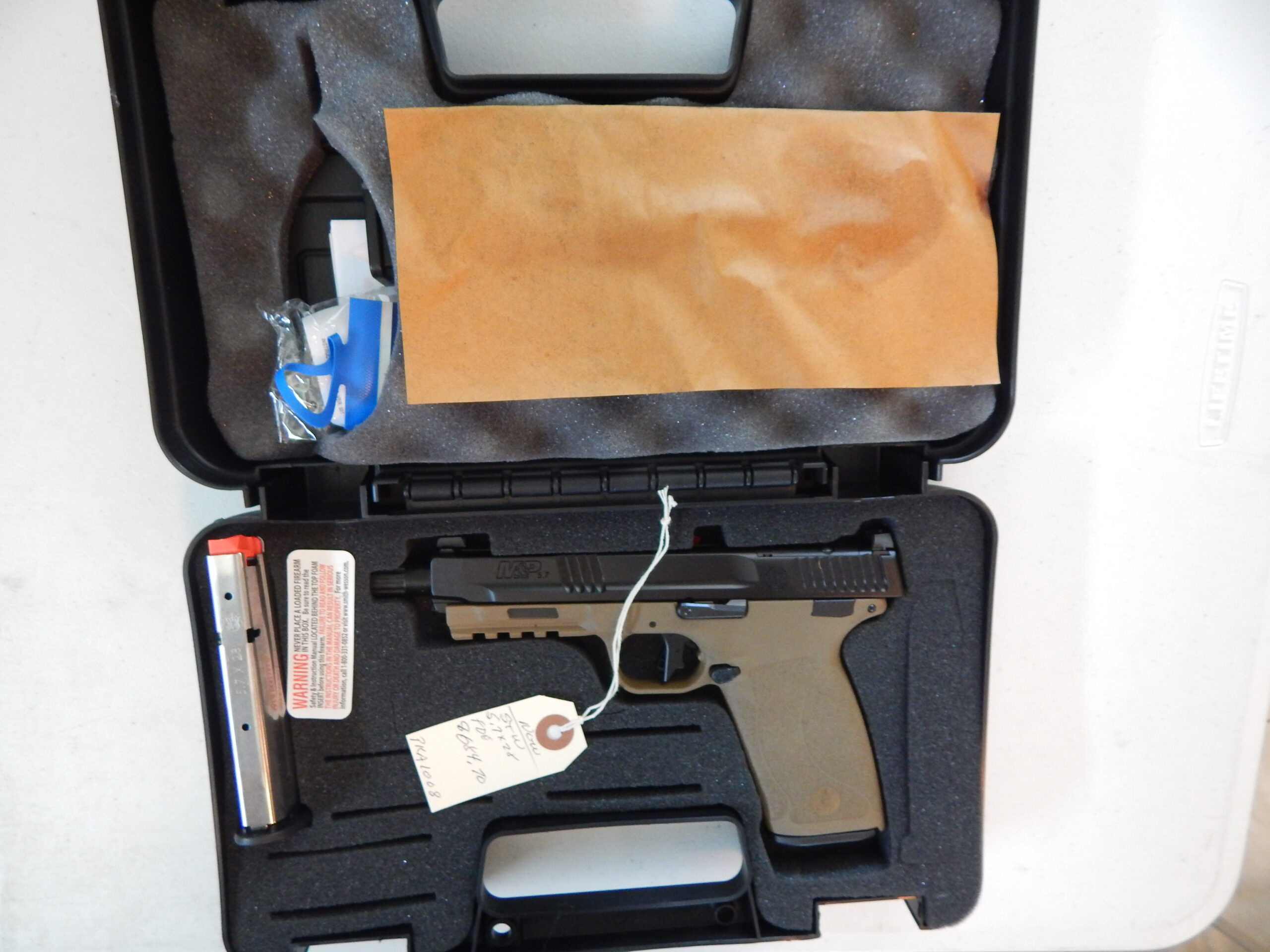 S & W M & P 5.7, 5.7X28 in FDE