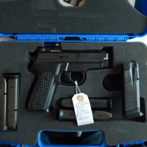 USED Sig Sauer P229 40 SW w 6 Mags W/ Voretex sight